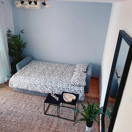 Apartament Zajarahome *